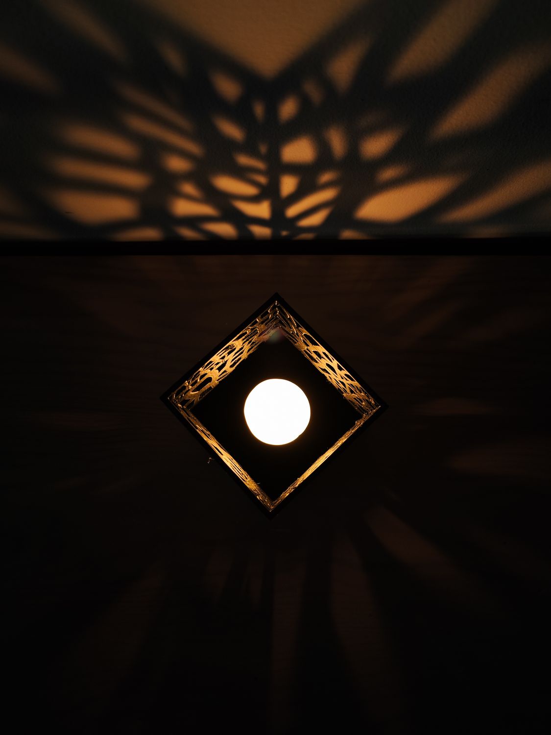 RUNACUBE LJUSHÅLLARE