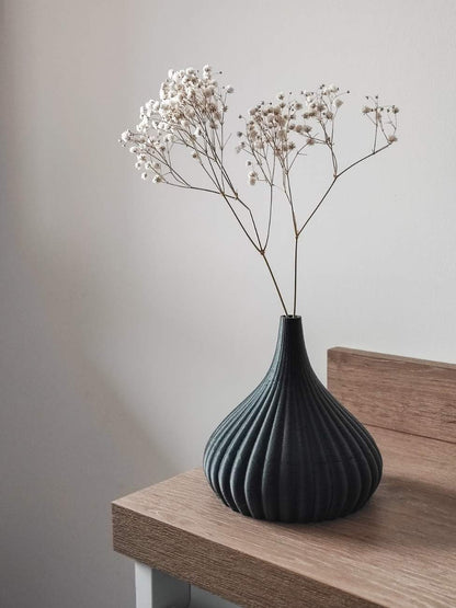 AJO NEGRO VASE